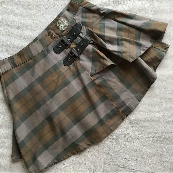 Hot Topic Dresses & Skirts - Hot Topic x Outlander Tartan Plaid Crest Buckle Kilt Cotton Skirt Medium Sz M